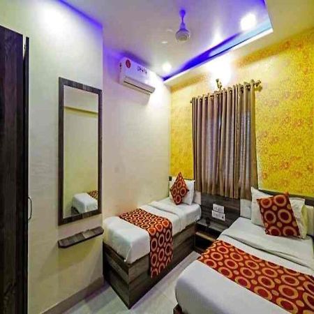 Hotel New Sarah Inn, Andheri West Bombay Exterior foto